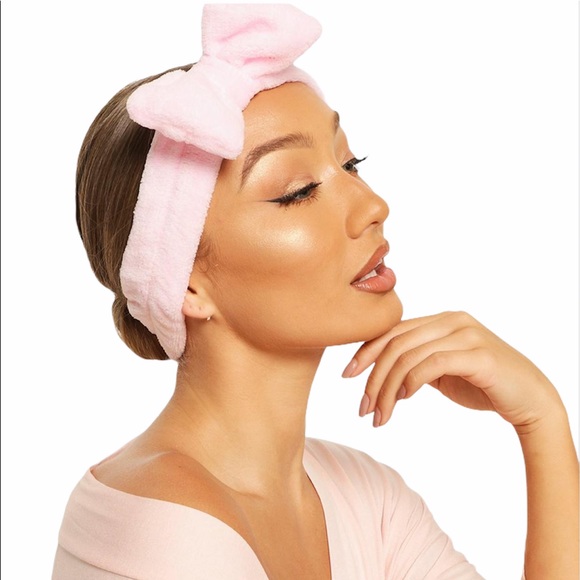 Fluffy Bow Spa Facial Headband - Picture 2 of 5